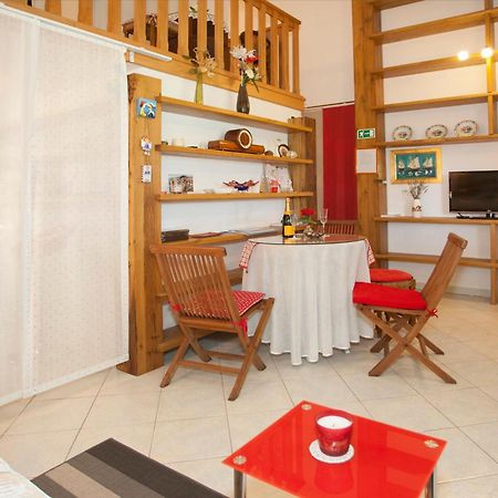 Kamenita Apartment スプリト エクステリア 写真